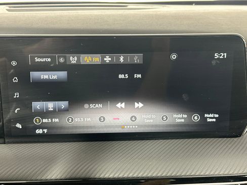 Used 2025 Nissan Kicks SR FWD image 21