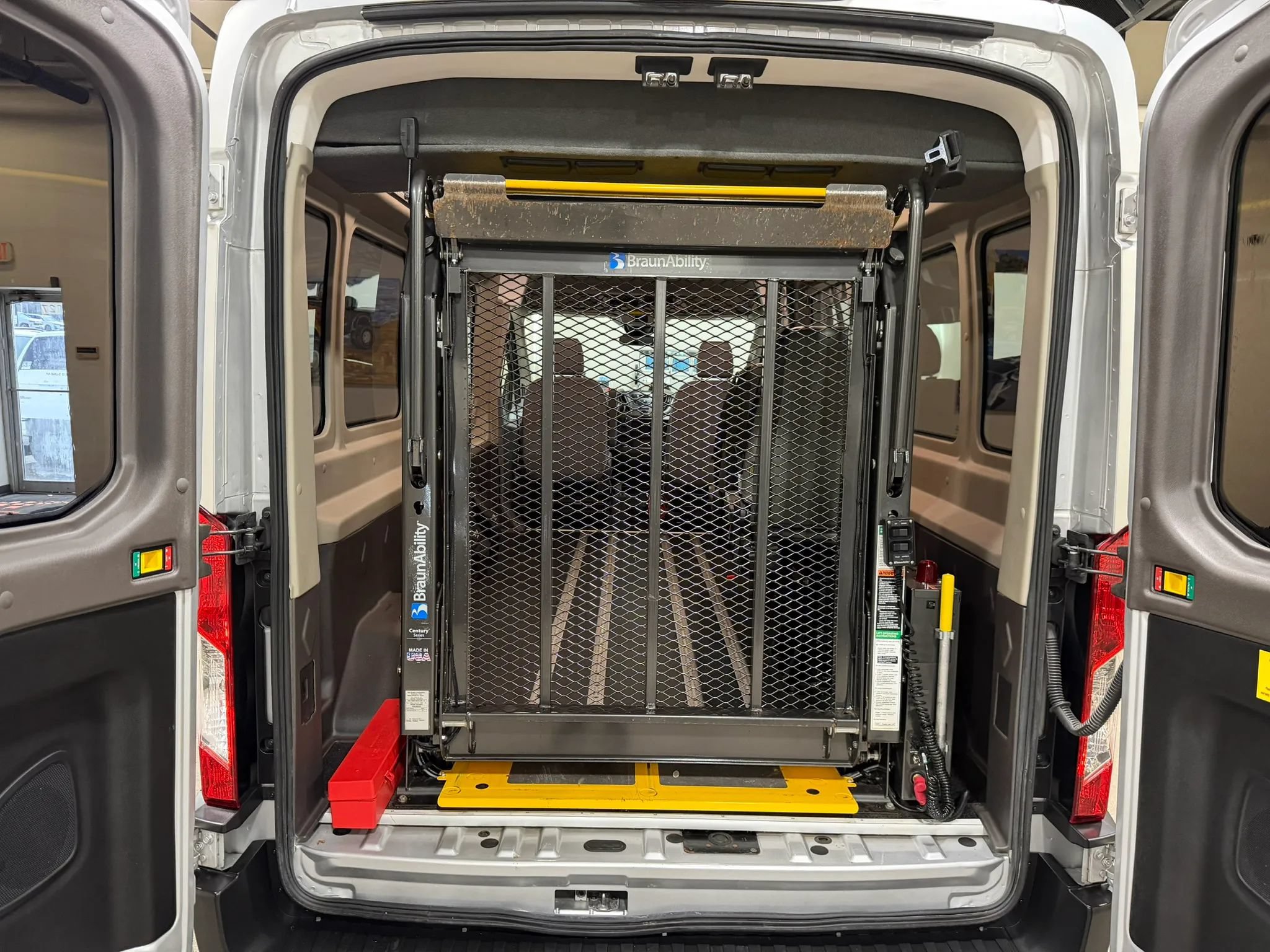 Used 2019 Ford Transit 250 148 Medium Roof RWD image 47