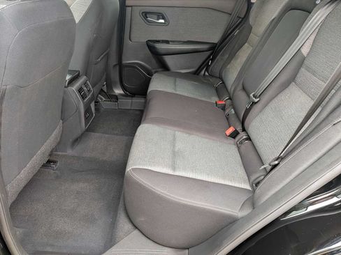 Used 2023 Nissan Rogue SV AWD/4WD image 17