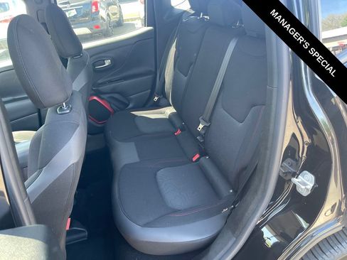 Used 2016 Jeep Renegade Trailhawk AWD/4WD image 16