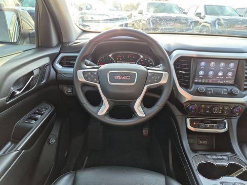 Used 2023 GMC Acadia SLT w/ Preferred Package FWD image 32