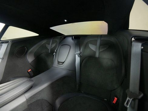 Used 2022 Aston Martin DBS Superleggera image 34