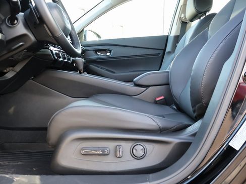 Certified 2025 Honda Accord EX-L image 30