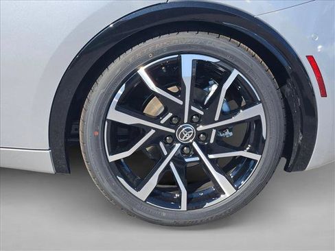 New 2026 Toyota Prius Plug-In Hybrid FWD image 9