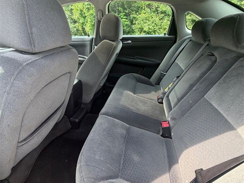 Used 2006 Chevrolet Impala SS FWD image 20