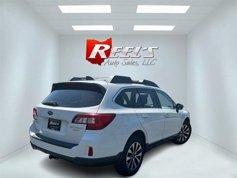 Used 2017 Subaru Outback 3.6R Limited AWD/4WD image 8