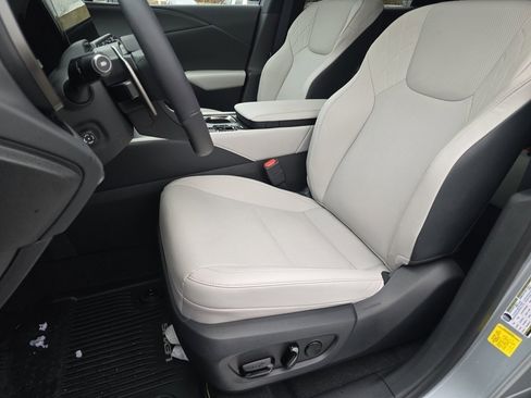 Used 2025 Lexus RX 350 Premium image 38