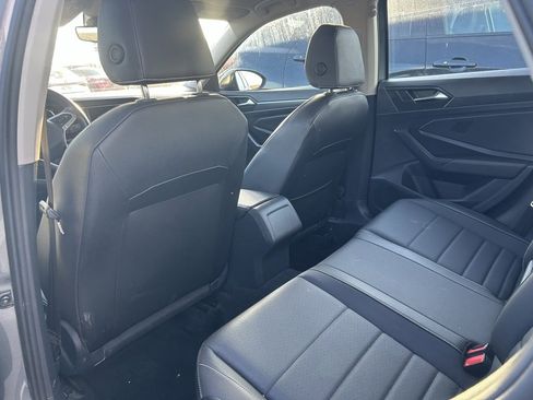 Used 2024 Volkswagen Jetta SE image 7