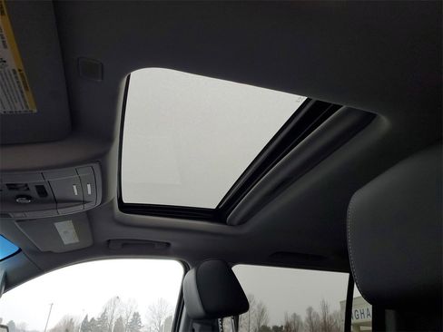 Used 2019 Chevrolet Suburban LT image 8