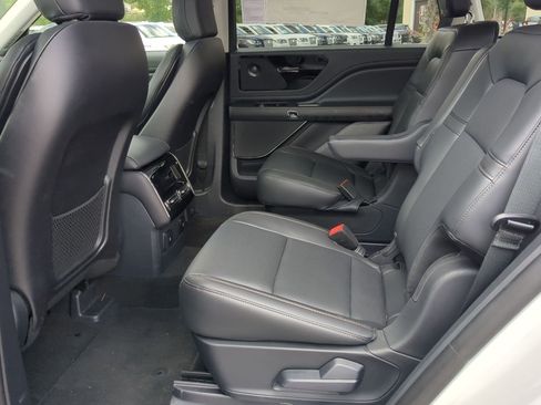 New 2025 Lincoln Aviator 2WD w/ Equipment Group 101A image 21