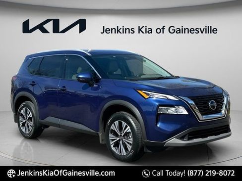 Used 2021 Nissan Rogue SV w/ Premium Package FWD image 1