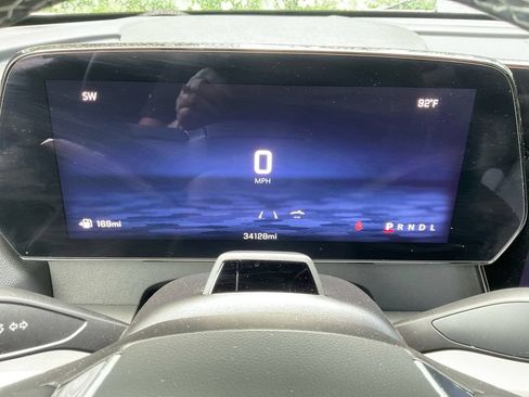 Used 2024 Chevrolet Traverse LT w/ Enhanced Driving Package FWD image 20