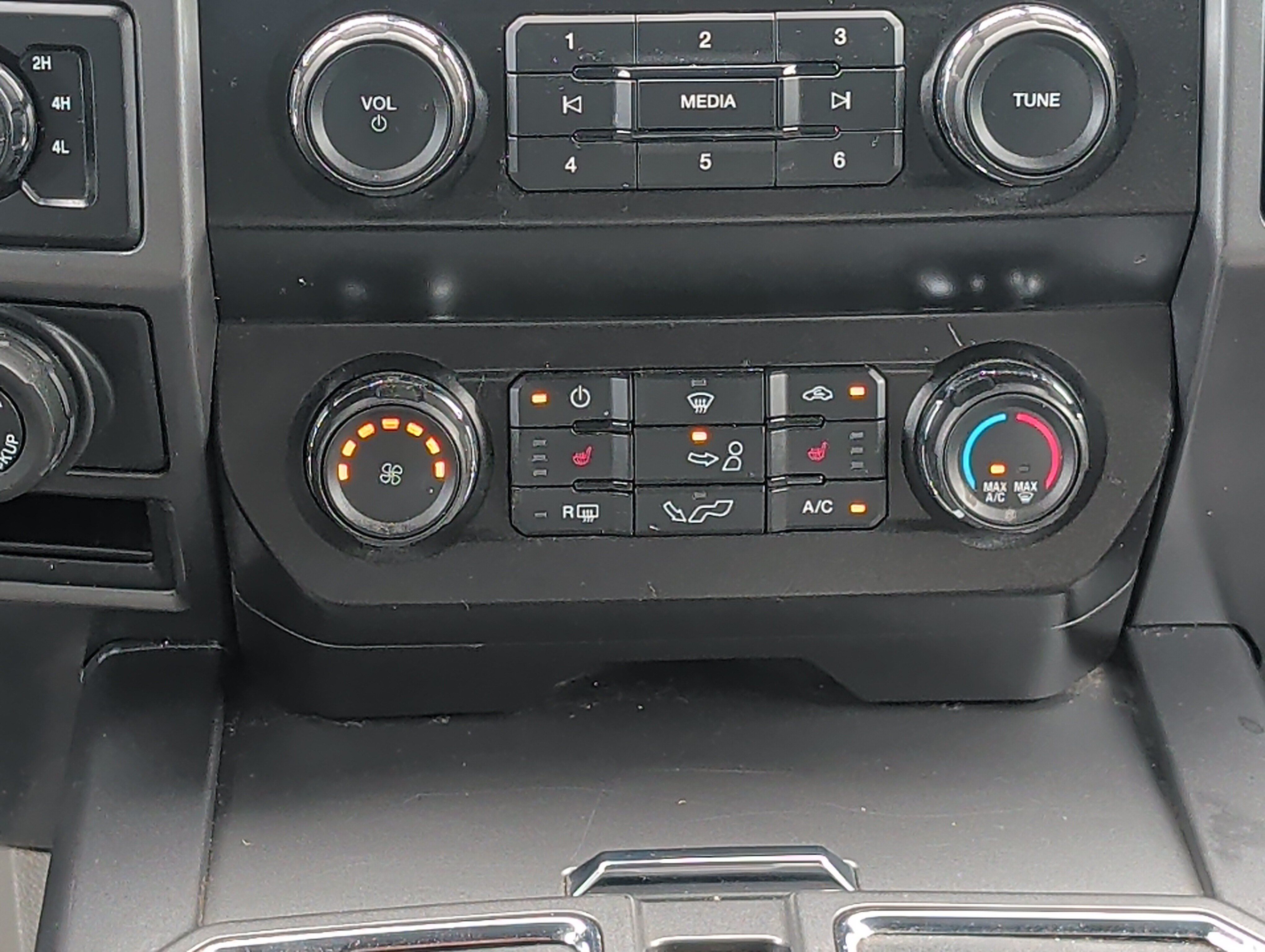 Certified 2020 Ford F150 XLT w/ Equipment Group 302A Luxury AWD/4WD image 25