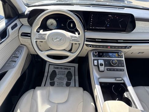 Used 2024 Hyundai Palisade Calligraphy image 18