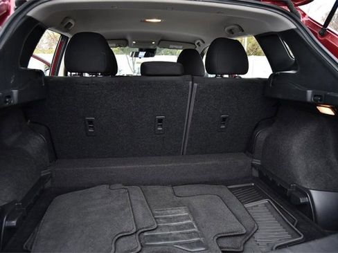 Used 2021 Nissan Rogue Sport S image 23