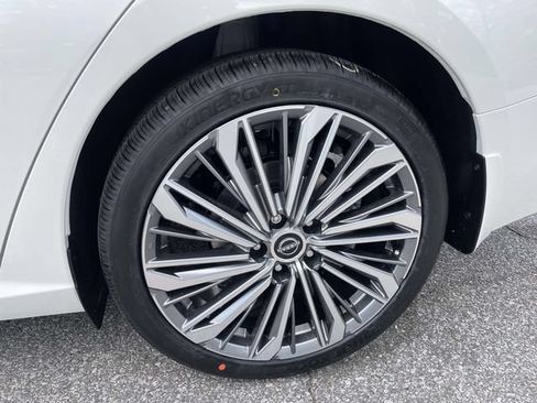 New 2026 Nissan Altima 2.5 SV w/ SV Premium Package FWD image 7