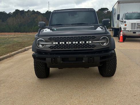 Used 2023 Ford Bronco Badlands w/ Sasquatch Package AWD/4WD image 3