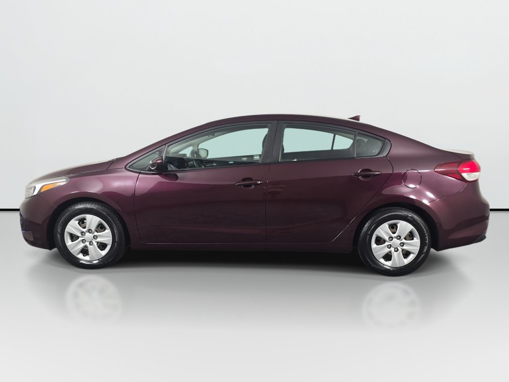 Used 2018 Kia Forte LX FWD image 2