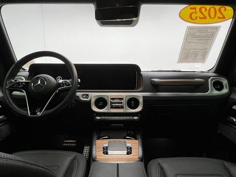 Used 2025 Mercedes-Benz G 550 image 6