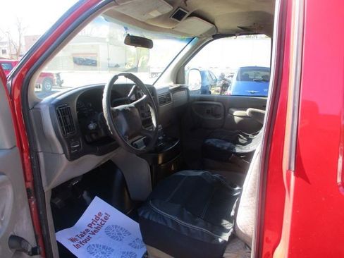 Used 2001 Chevrolet Express 3500 w/ Preferred Equipment Group 2 RWD image 9