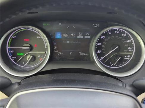 Used 2024 Toyota Camry XLE image 10