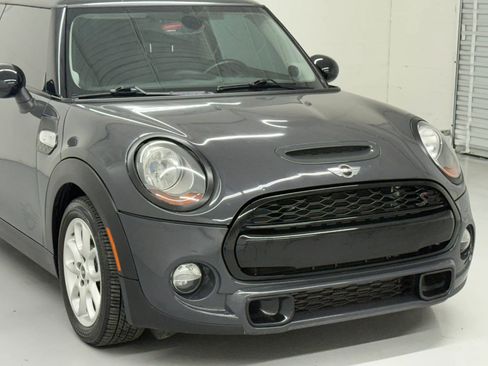 Used 2015 MINI Cooper S image 9