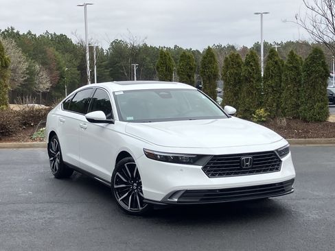 Certified 2024 Honda Accord Touring image 2