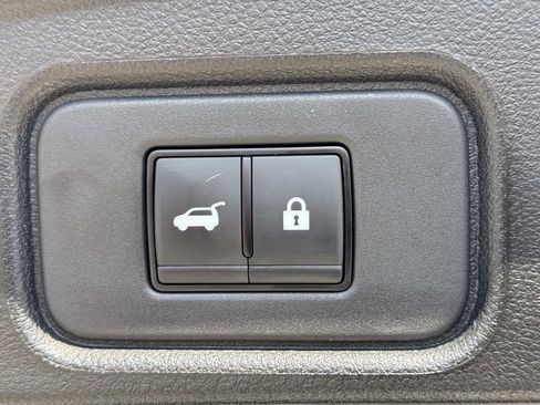 Used 2024 Nissan Pathfinder Platinum w/ Black Appearance Package image 13