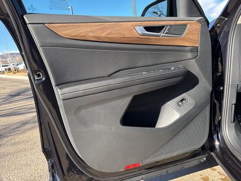 New 2026 Volkswagen Atlas SE image 10