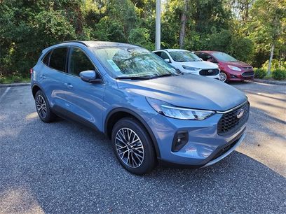 New 2025 Ford Escape SE