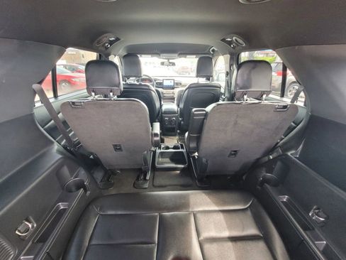 Used 2020 Ford Explorer XLT w/ Equipment Group 202A image 13
