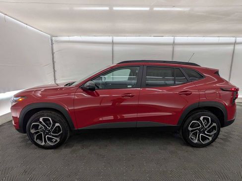 New 2026 Chevrolet Trax RS w/ Driver Confidence Package image 3