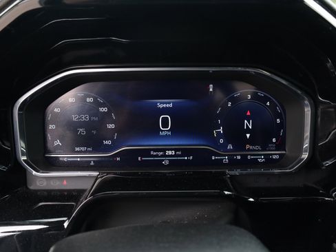 Used 2025 Chevrolet Silverado 1500 LT image 13