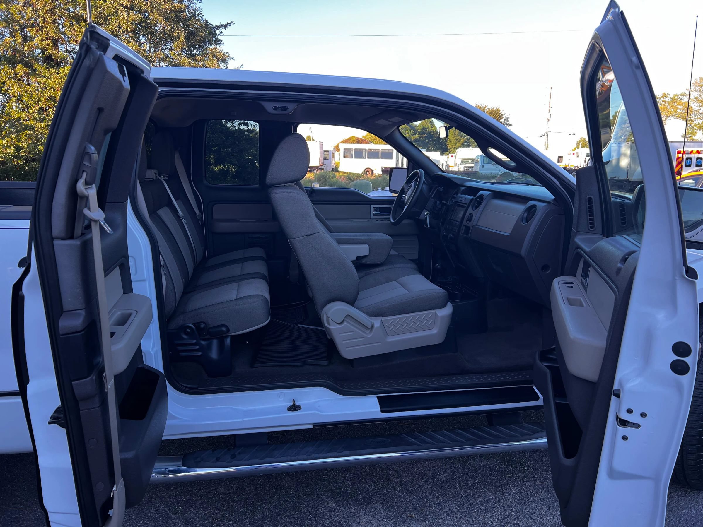 Used 2010 Ford F150 STX AWD/4WD image 22