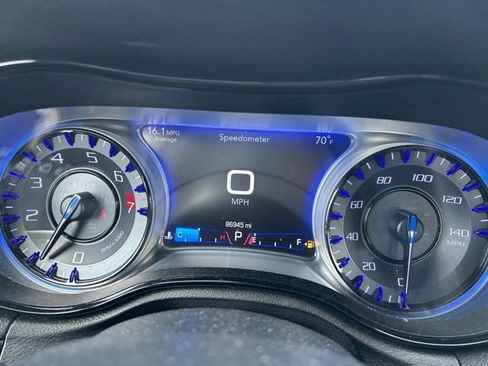 Used 2018 Chrysler 300 S w/ 300S Premium Group RWD image 2