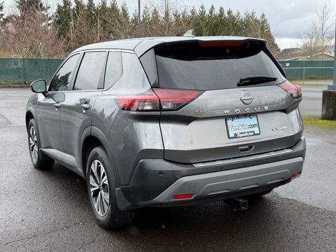 Used 2022 Nissan Rogue SV image 6