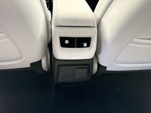 New 2026 Cadillac Optiq Luxury 1 image 17