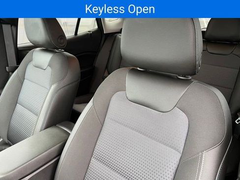 Certified 2024 Chevrolet Trax LT w/ LT Convenience Package image 16