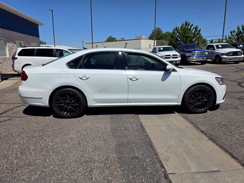 Used 2019 Volkswagen Passat 2.0T Wolfsburg w/ Wheels & Sunroof Package FWD image 8