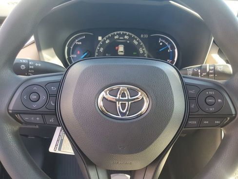 New 2025 Toyota RAV4 XLE image 23