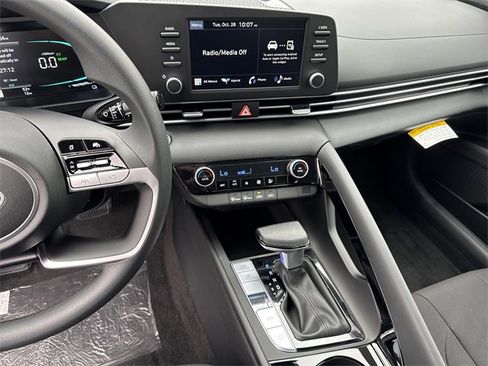 New 2026 Hyundai Elantra Blue image 27