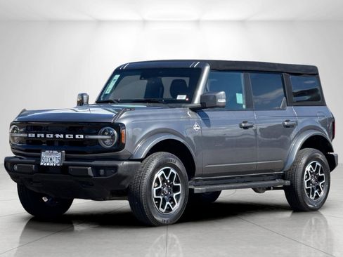 Used 2022 Ford Bronco Outer Banks image 7
