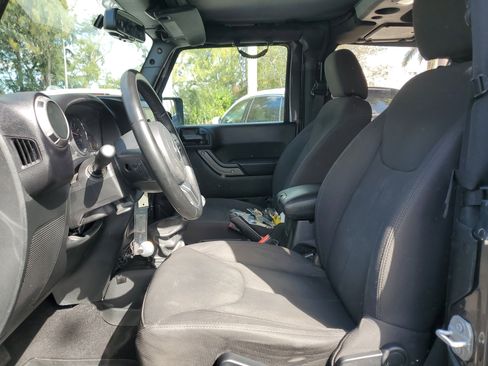 Used 2017 Jeep Wrangler Sport image 9