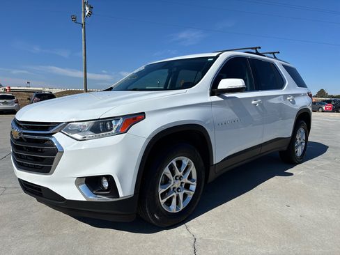 Used 2018 Chevrolet Traverse LT image 8