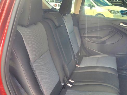 Used 2017 Ford Escape SE AWD/4WD image 28