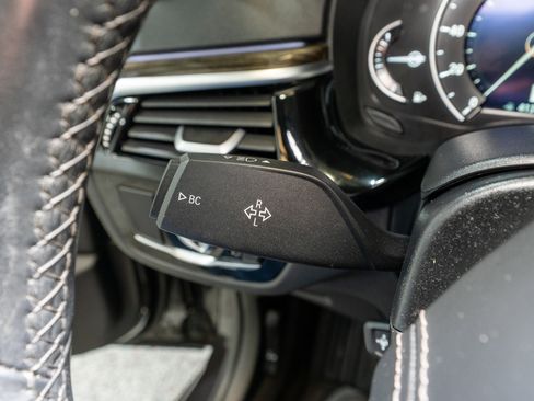 Used 2019 BMW 530i xDrive w/ Convenience Package image 27