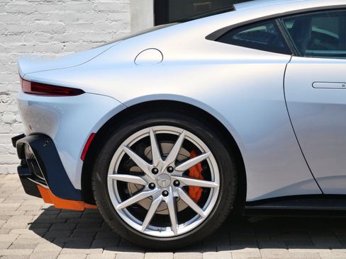Used 2020 Aston Martin V8 Vantage Coupe RWD image 17