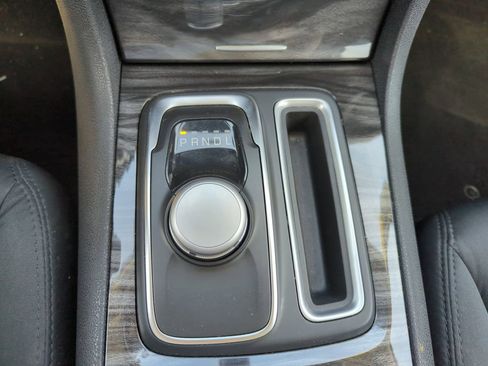 Used 2022 Chrysler 300 Touring image 27