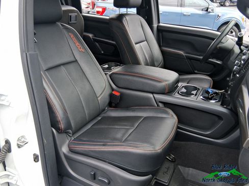 Used 2024 Nissan Titan PRO-4X w/ Pro-4x Convenience Package AWD/4WD image 12
