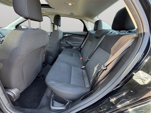 Used 2018 Ford Focus SEL image 29